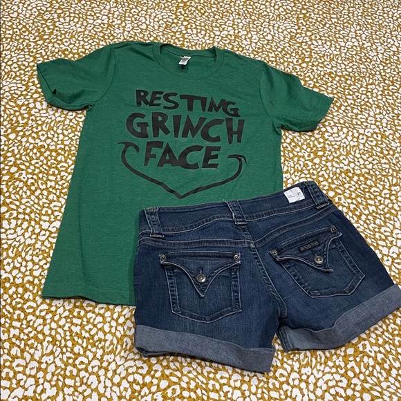 Resting grinch face tee - Picture 3 of 3